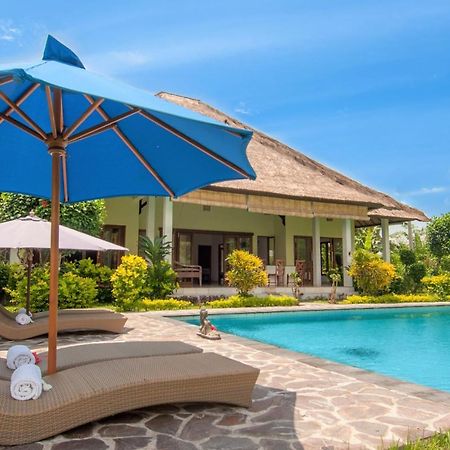 Absolute Beach Front Villa Umeanyar Luaran gambar